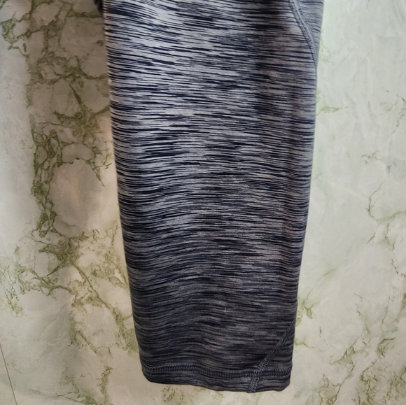 FUNANI Gray Capri Leggings - Picture 5 of 13